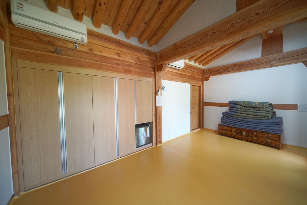 Hanok1st 14/48