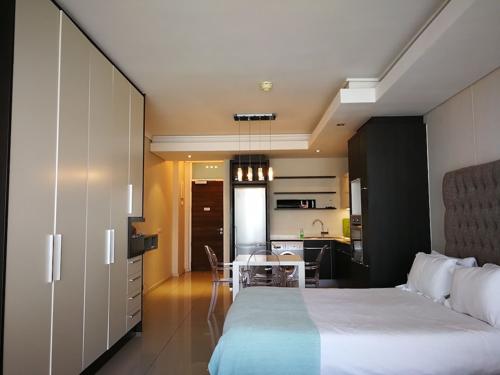 The Residences At Crystal Towers 11/46