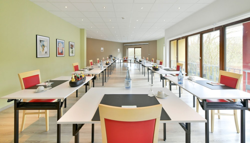 City Hotel Meckenheim 30/40