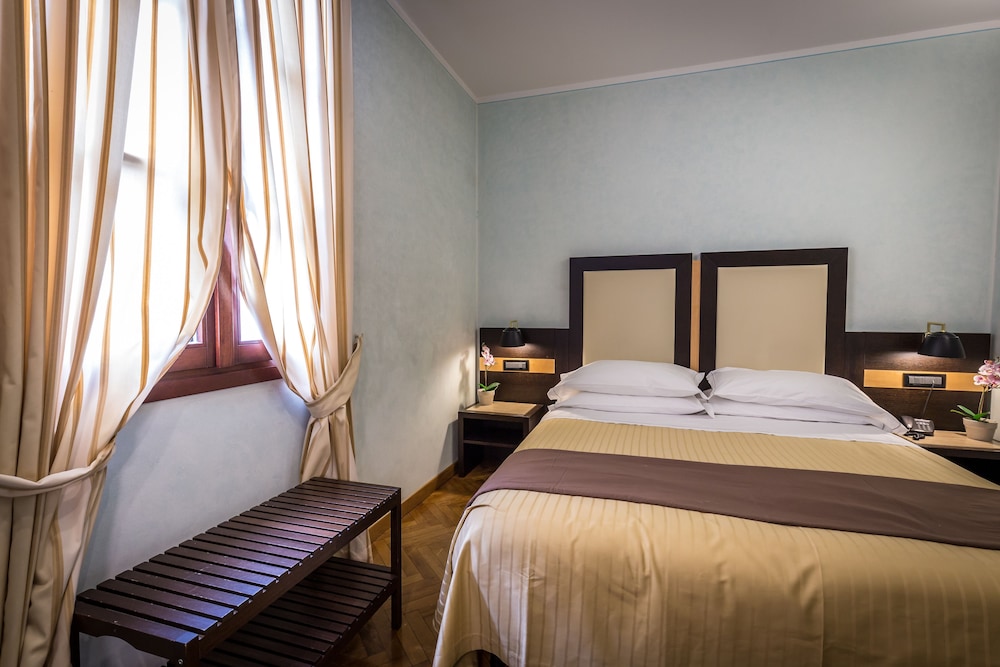 HOTEL DUOMO 18/74