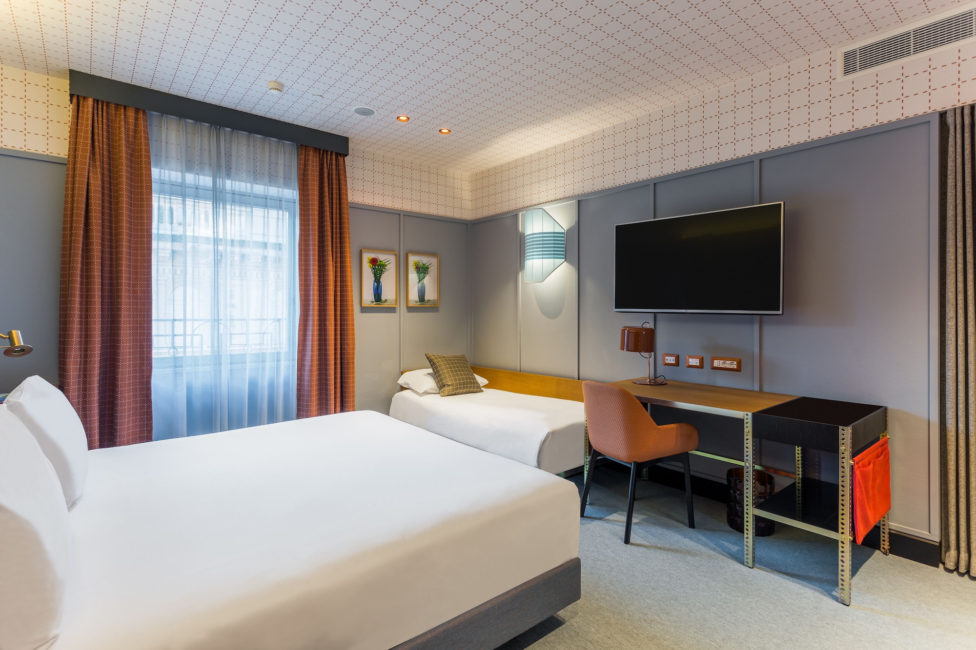 ROOM, TRIPLE