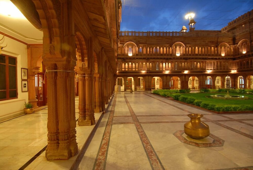 Laxmi Niwas Palace 64/65