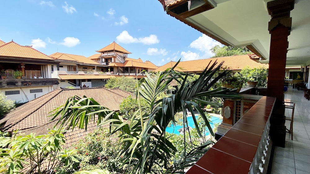 Simpang Inn 48/50