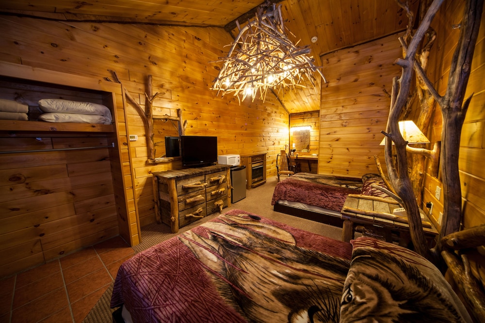 Log Cabin Lodge Suites 30/68