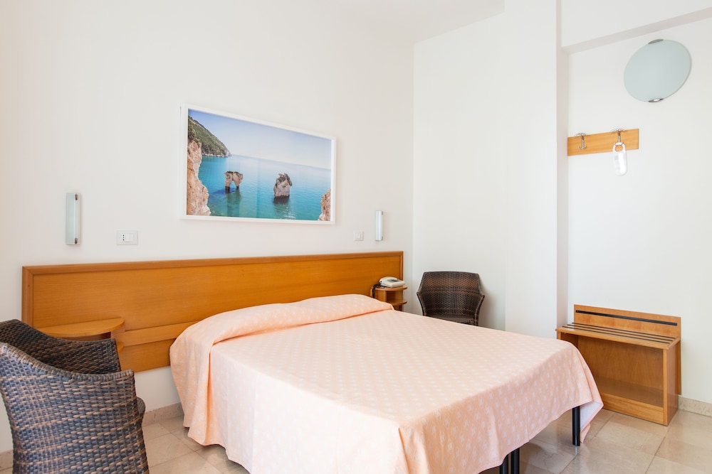 Hotel Mediterraneo 9/56
