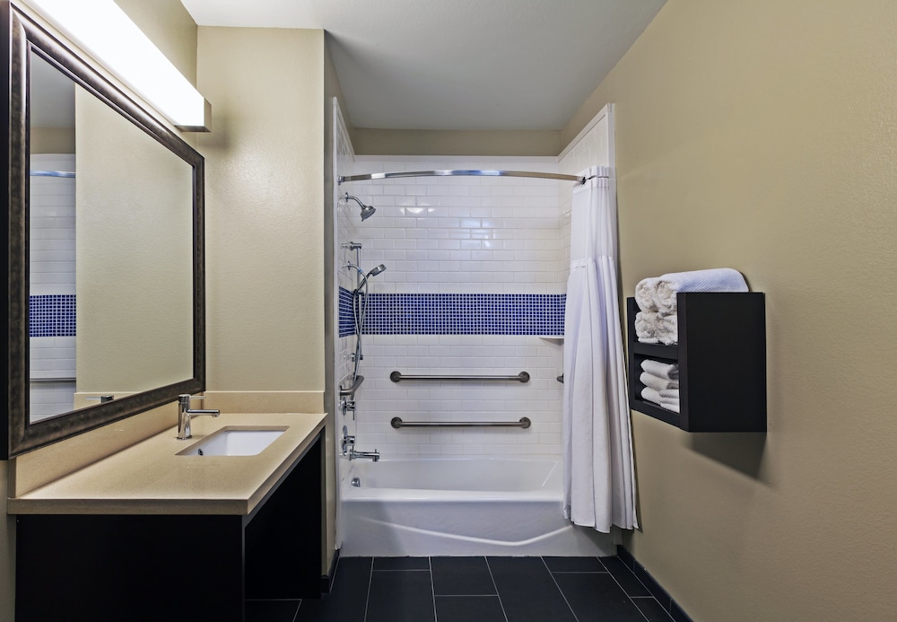 Staybridge Suites FORT WORTH - FOSSIL CREEK 26/66