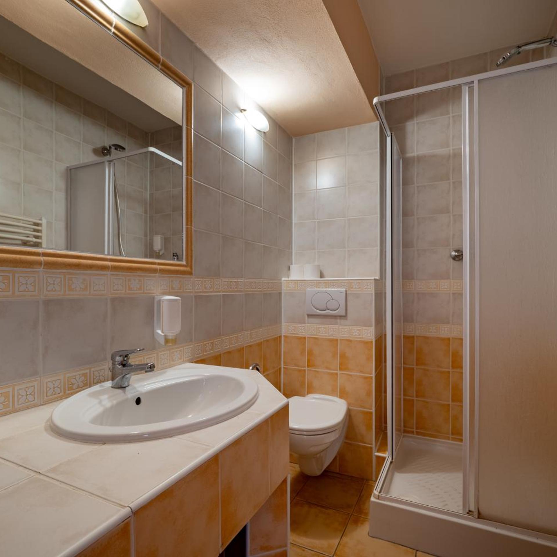 غرفة بسرير مزدوج بشرفة، Hotel Boboty 8/10