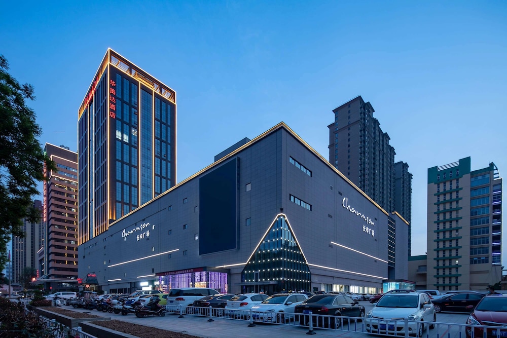 Ramada By Wyndham Luoyang Downtown 1/61