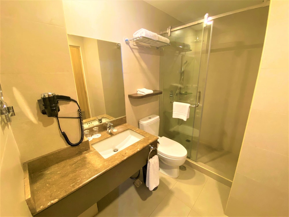 One Pacific Place Serviced Residences 37/38