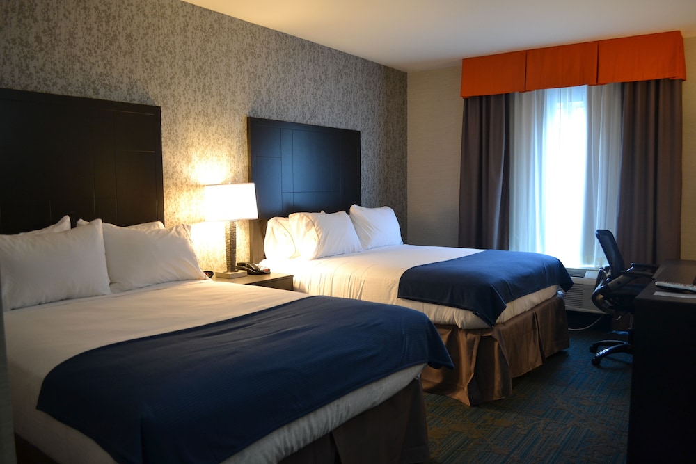 Holiday Inn Express Hotel Suites Knoxville West Papermill 10/26