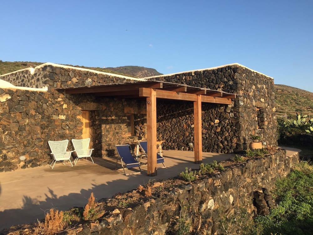 Dammusi Sciuvechi Resort 37/50