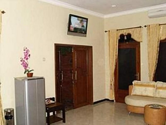Hotel Cendrawasih Jember 1/6
