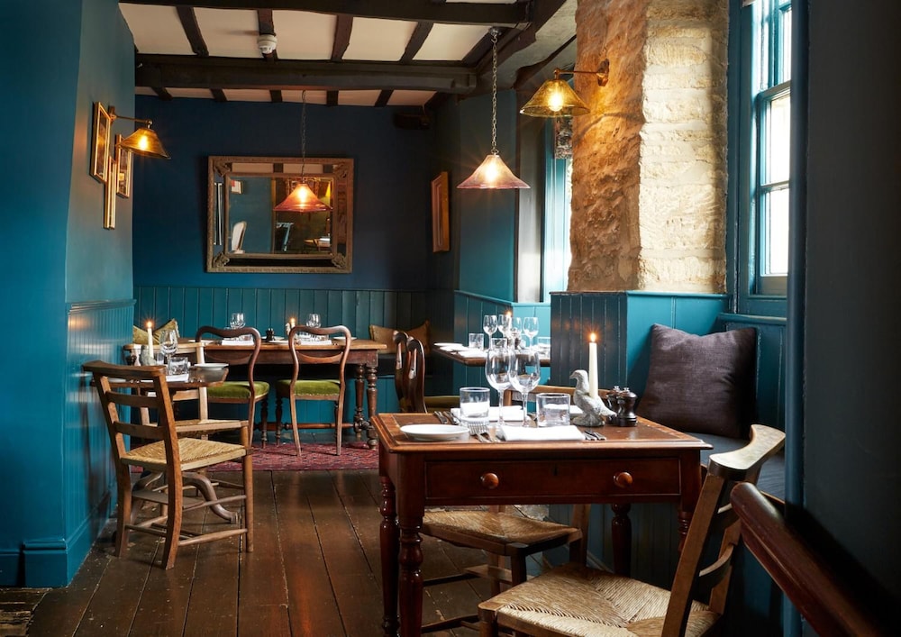 The Bull Hotel 39/47