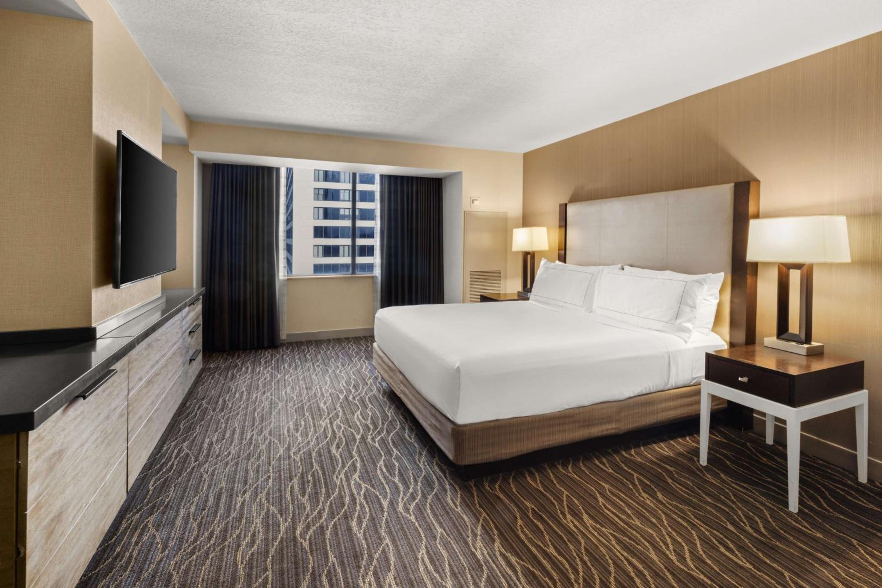 Junior Suite, King Bed, Sofa