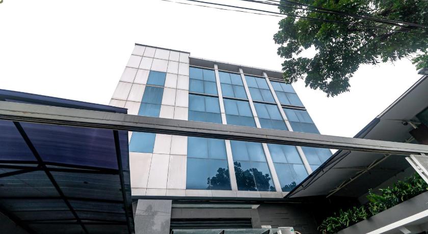 Reddoorz Near Kebon Jeruk Jakarta 1/32