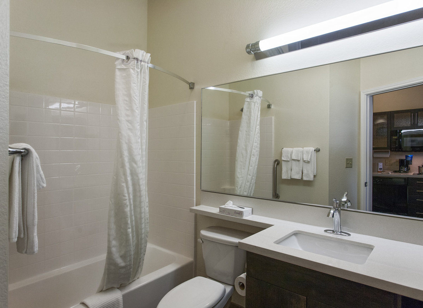CANDLEWOOD SUITES SAN MARCOS 68/71