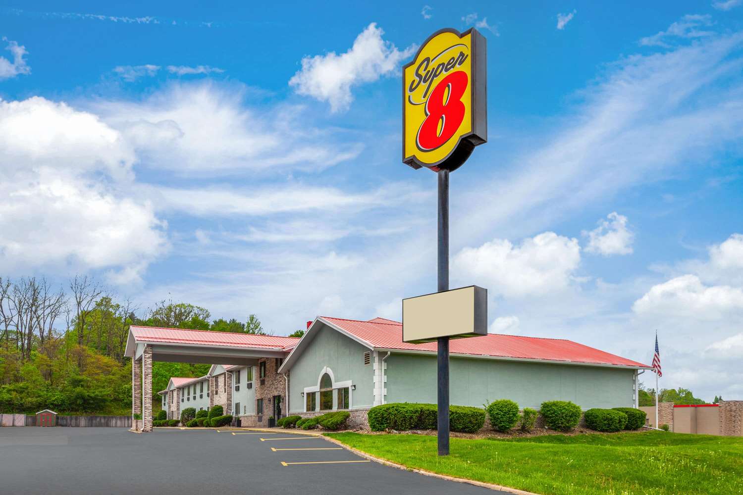 Super 8 by Wyndham Mt. Vernon OH 28/31