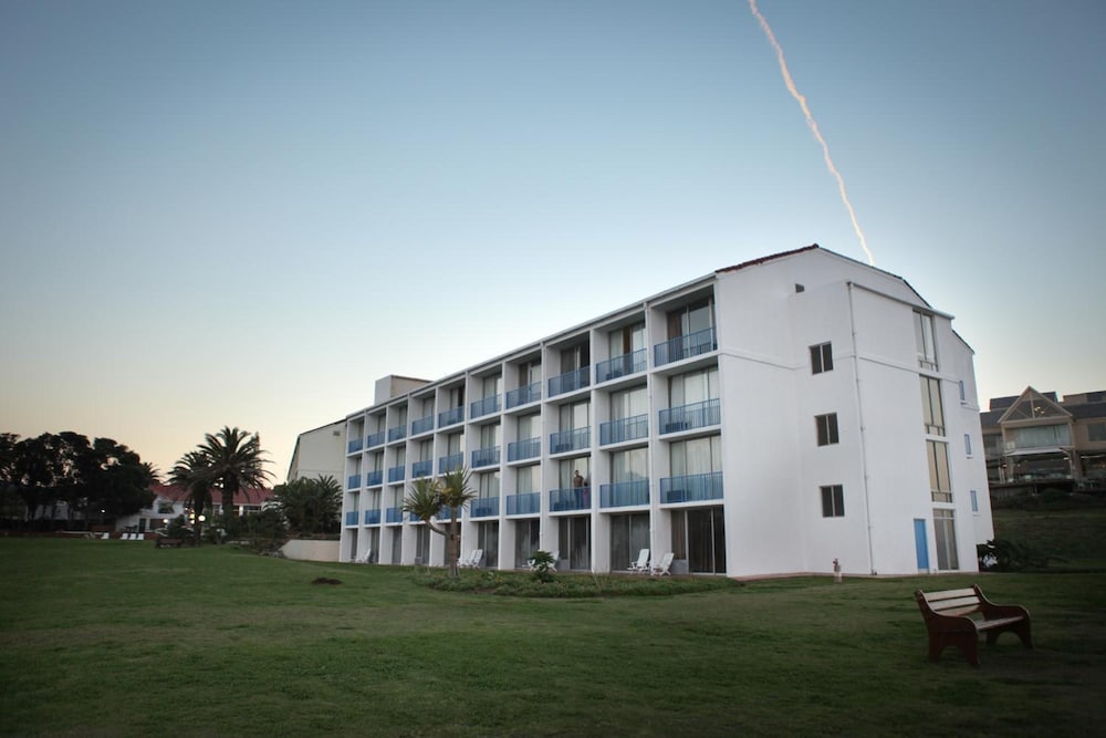 Wilderness Beach Hotel 2/65