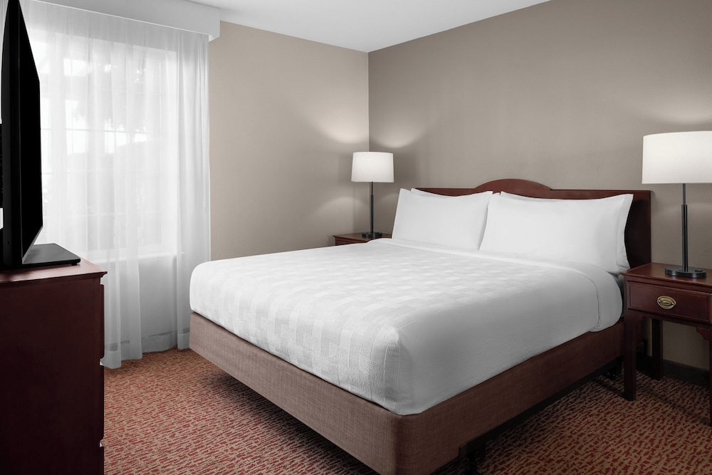 1 BEDROOM, SUITE, ACCESSIBLE