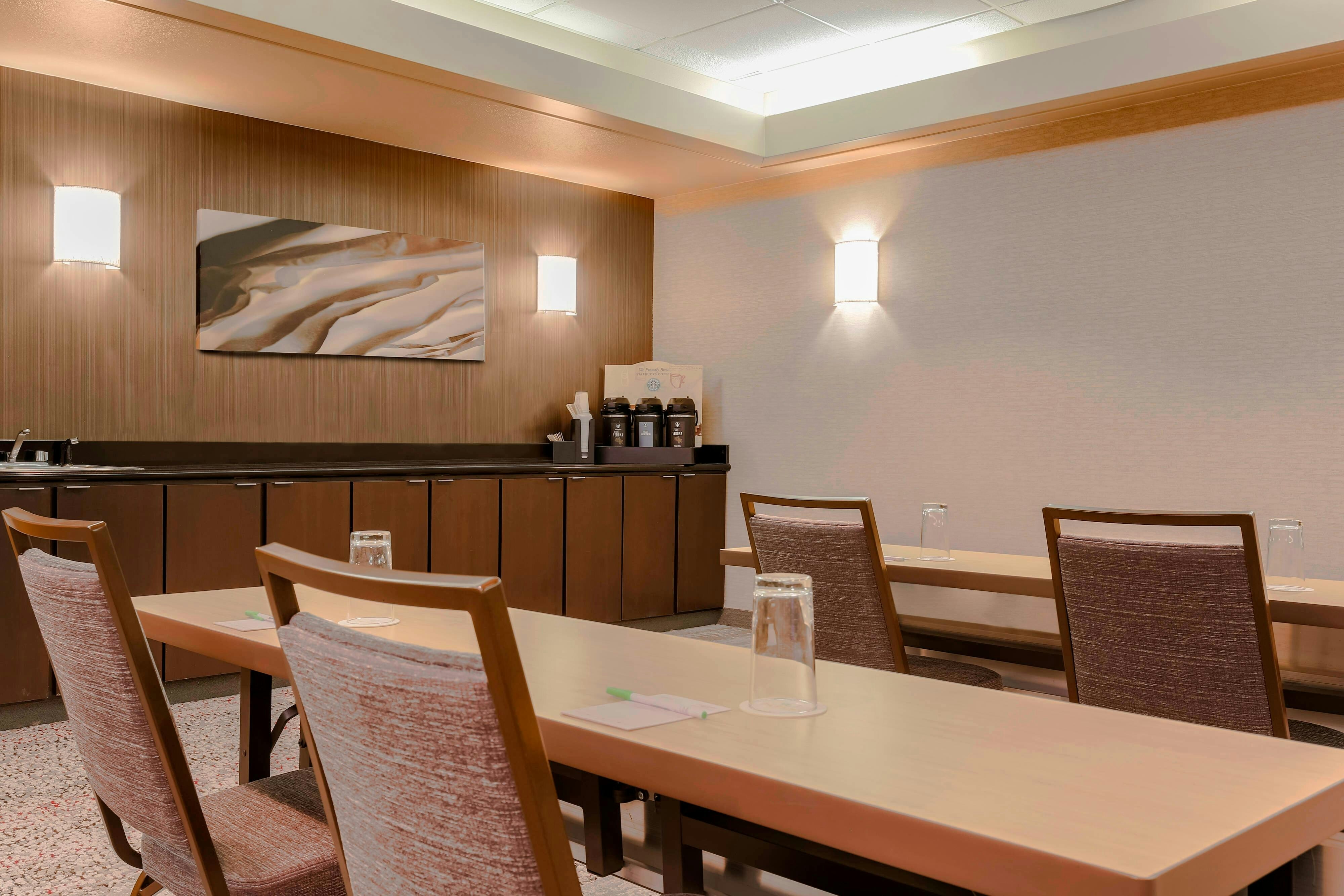 Courtyard by Marriott Orlando Lake Mary/North 16/23