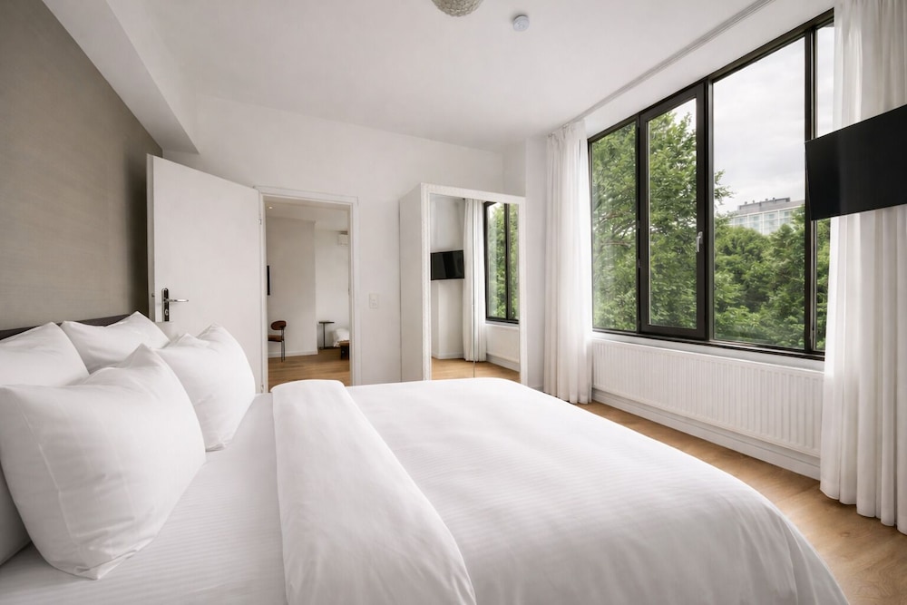 The Suite Hotel 22/59