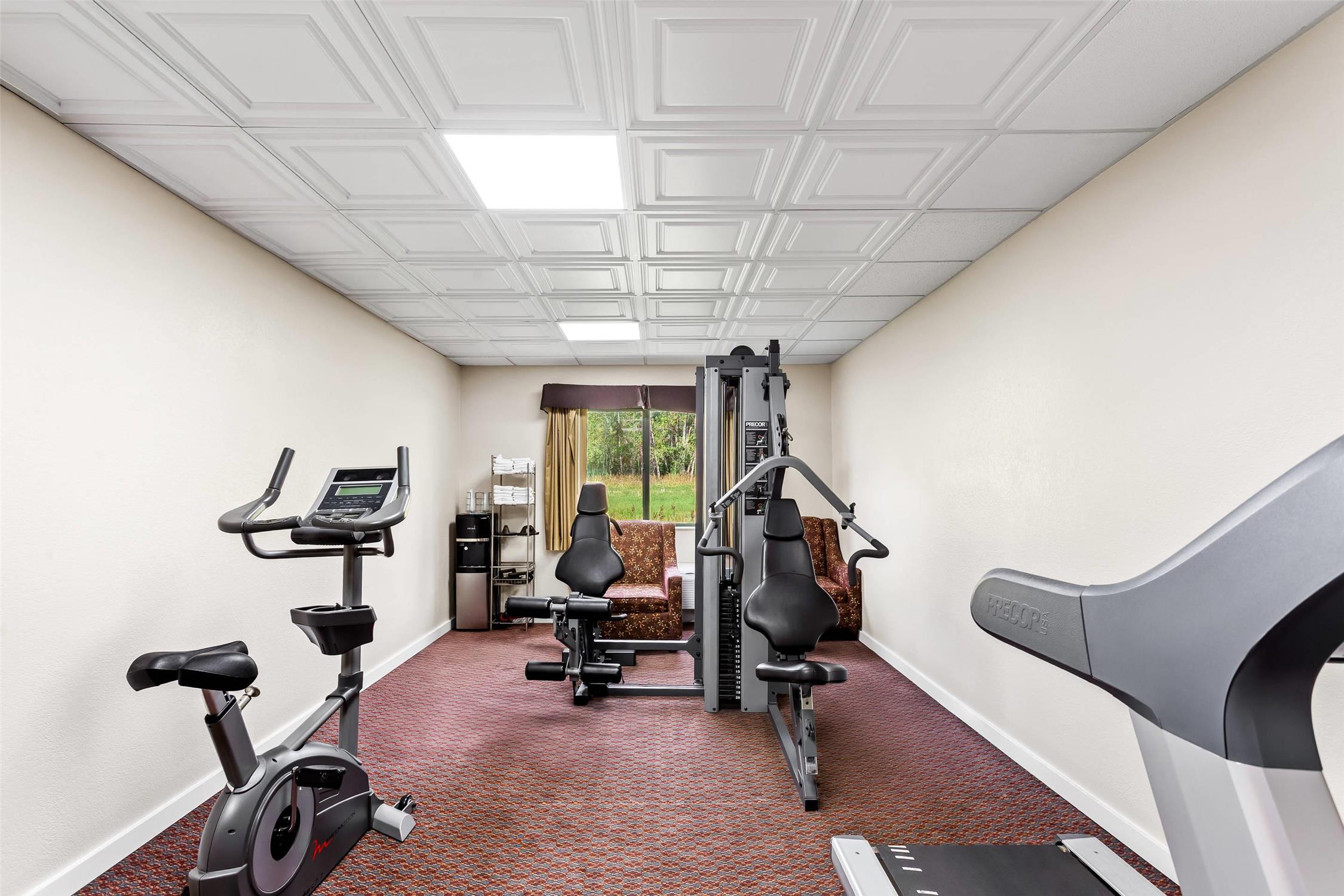 Quality Inn Sawyer, MI 25/35