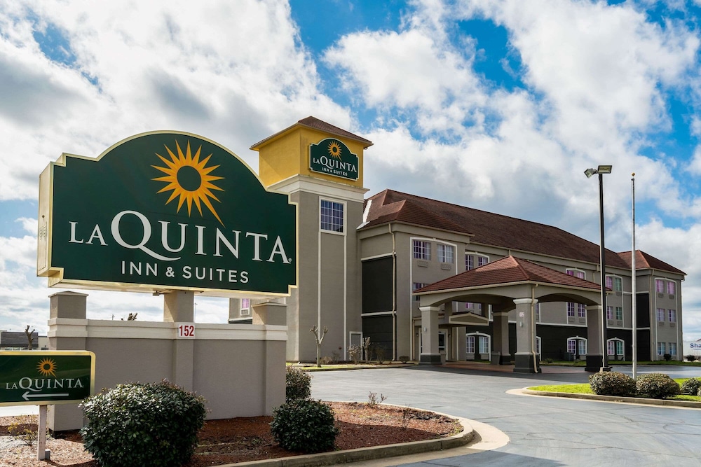 La Quinta Inn & Suites by Wyndham Canton MS 5/37
