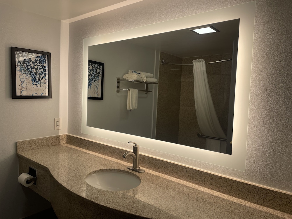 Wingate by Wyndham Waldorf - Washington DC Area 46/48