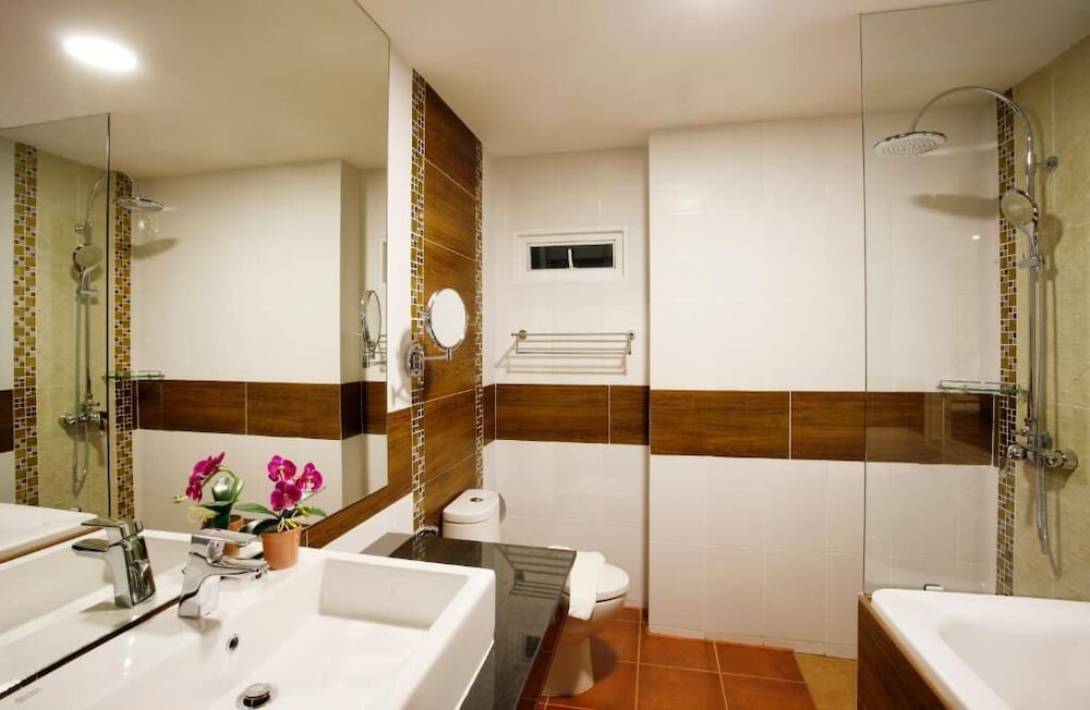 ORCHID RESORTEL 63/65