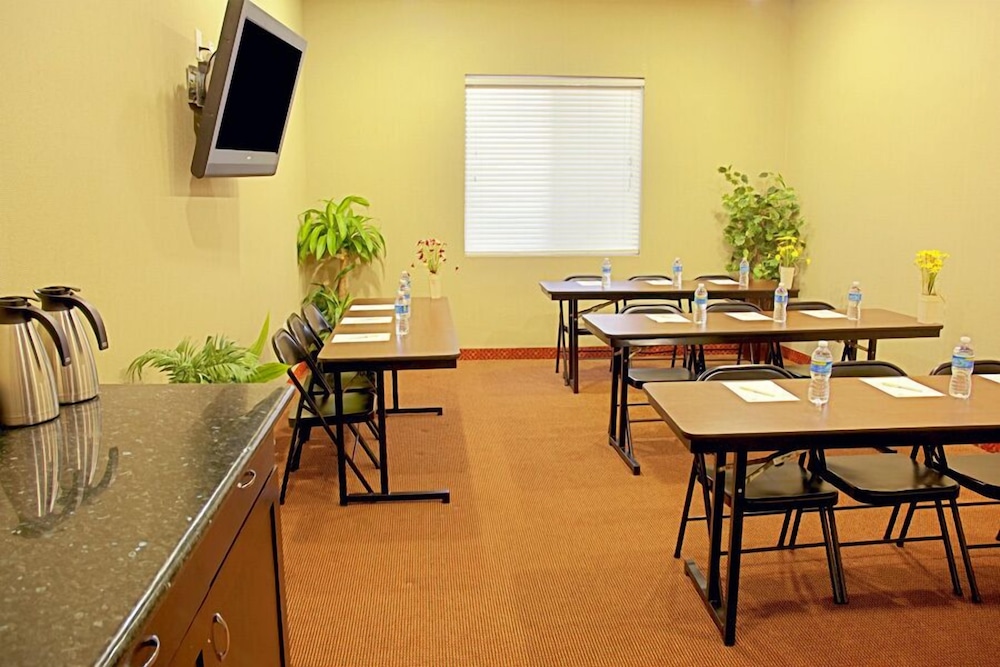 Best Western Bowie Inn and Suites 41/43