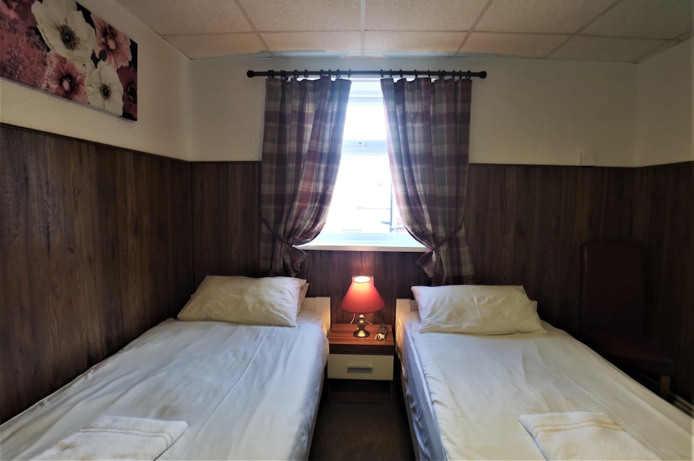 Aunties Coliseum Hotel 17/50
