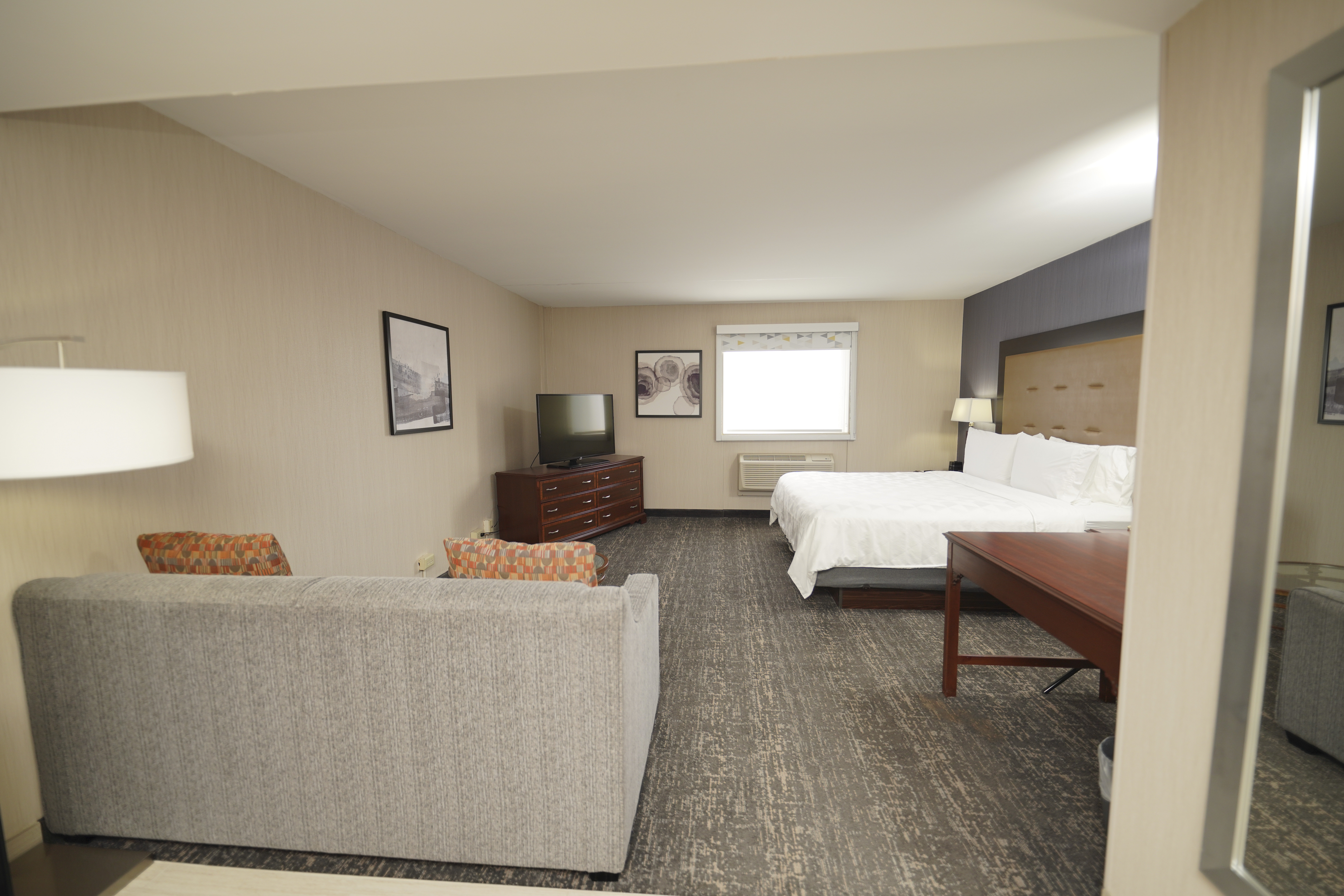 Holiday Inn Hotel & Suites Chicago-Carol Stream(Wheaton) 76/76