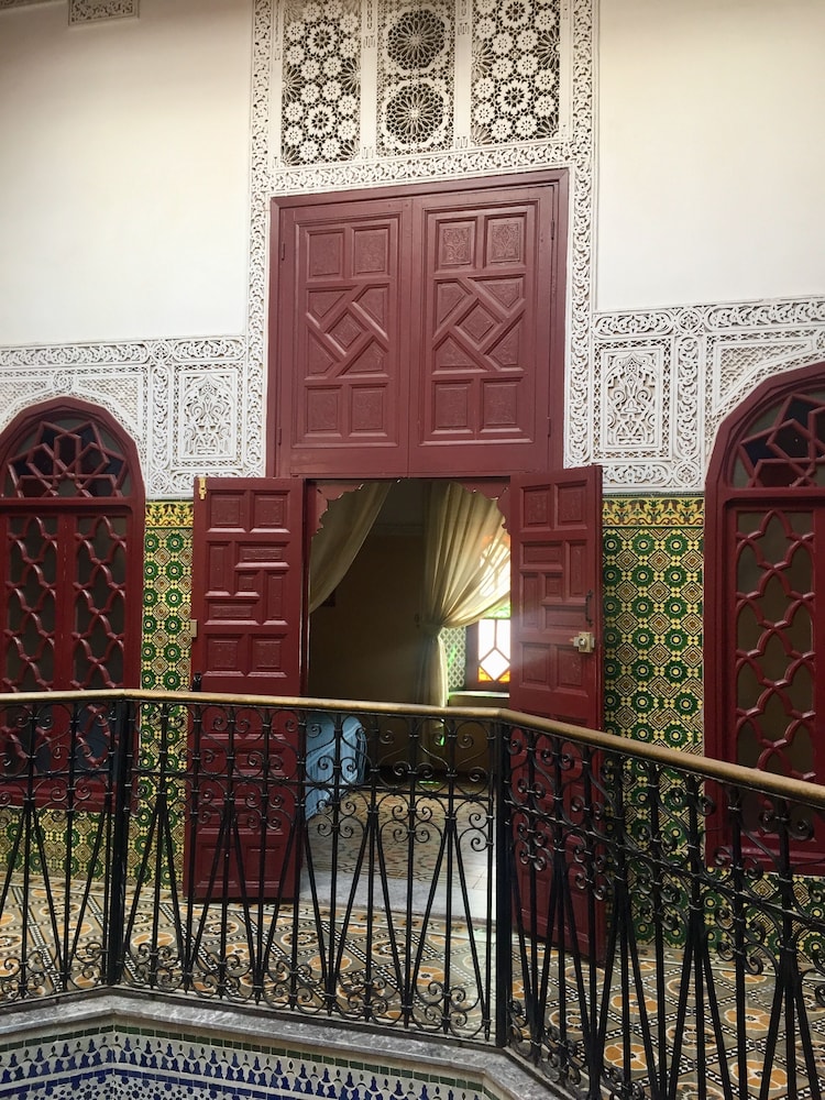 RIAD A LA BELLE ETOILE 14/83