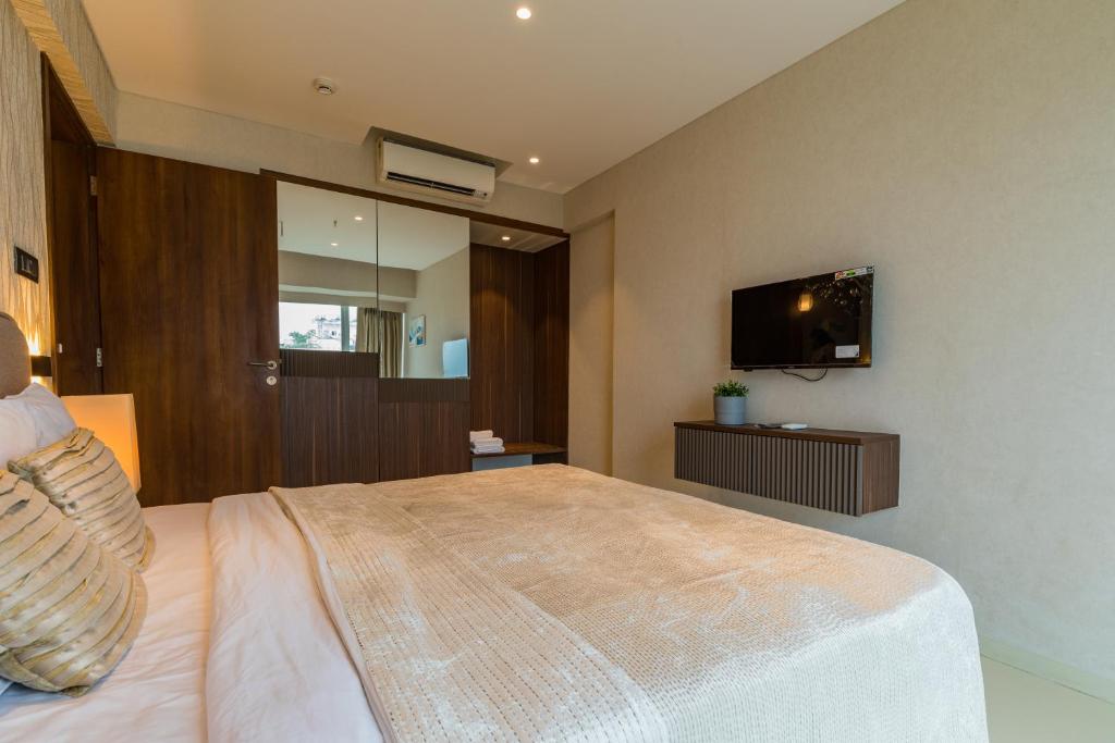 AR Suites Jewels Royale - Koregaon Park NX 12/31