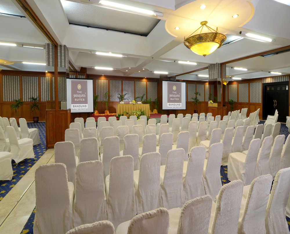 The Jayakarta Suites Bandung 62/71