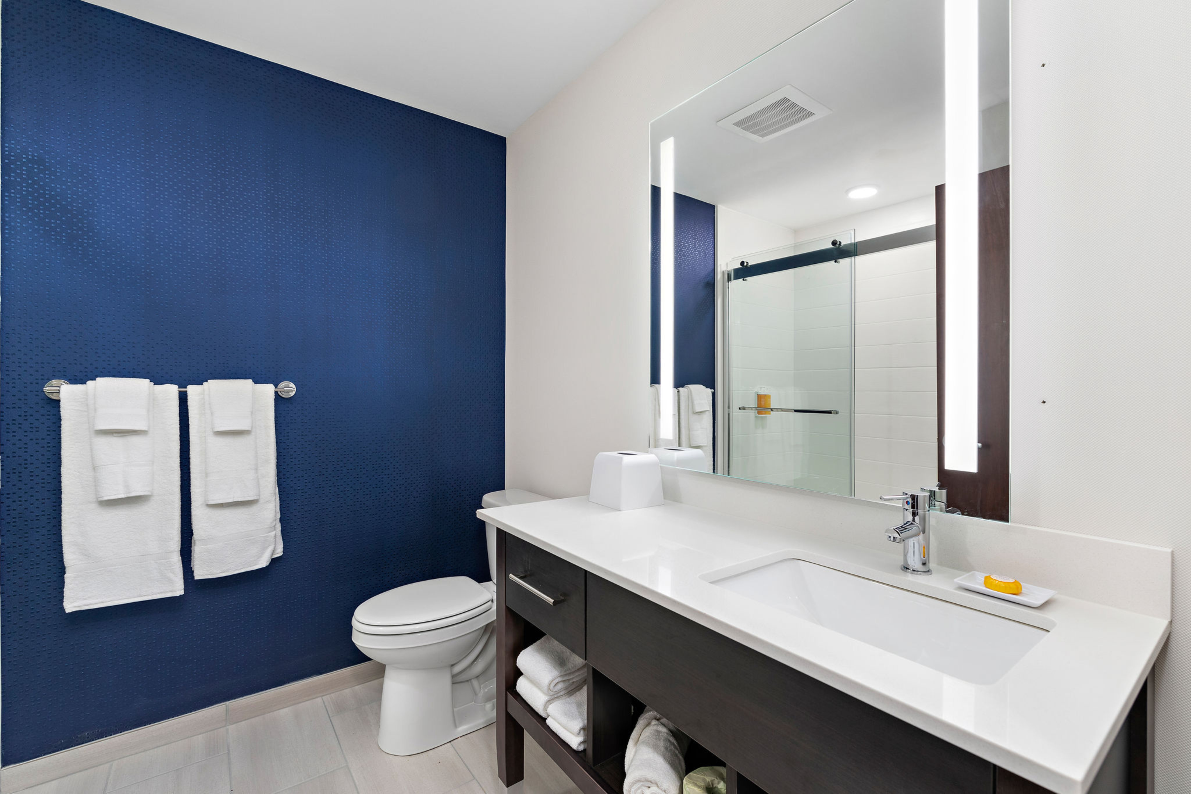 Holiday Inn Express Kansas City North Parkville, an IHG Hotel 47/50