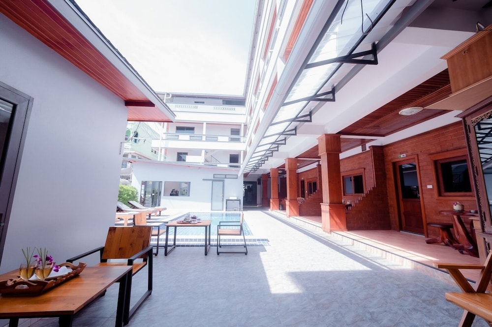 Coconut Grove 31/42
