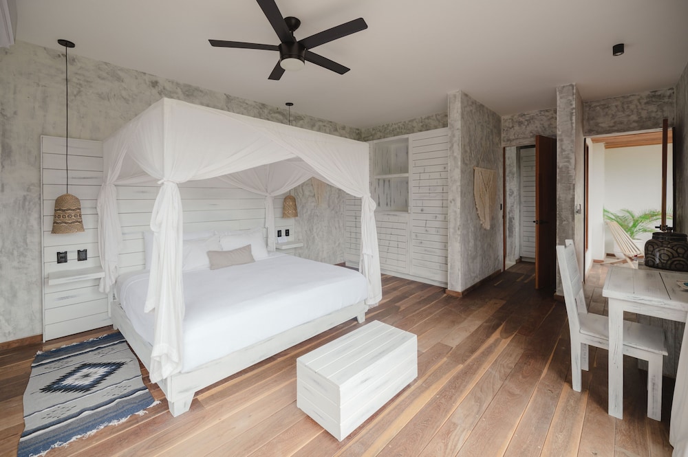PREMIUM, SUITE, GARDEN VIEW