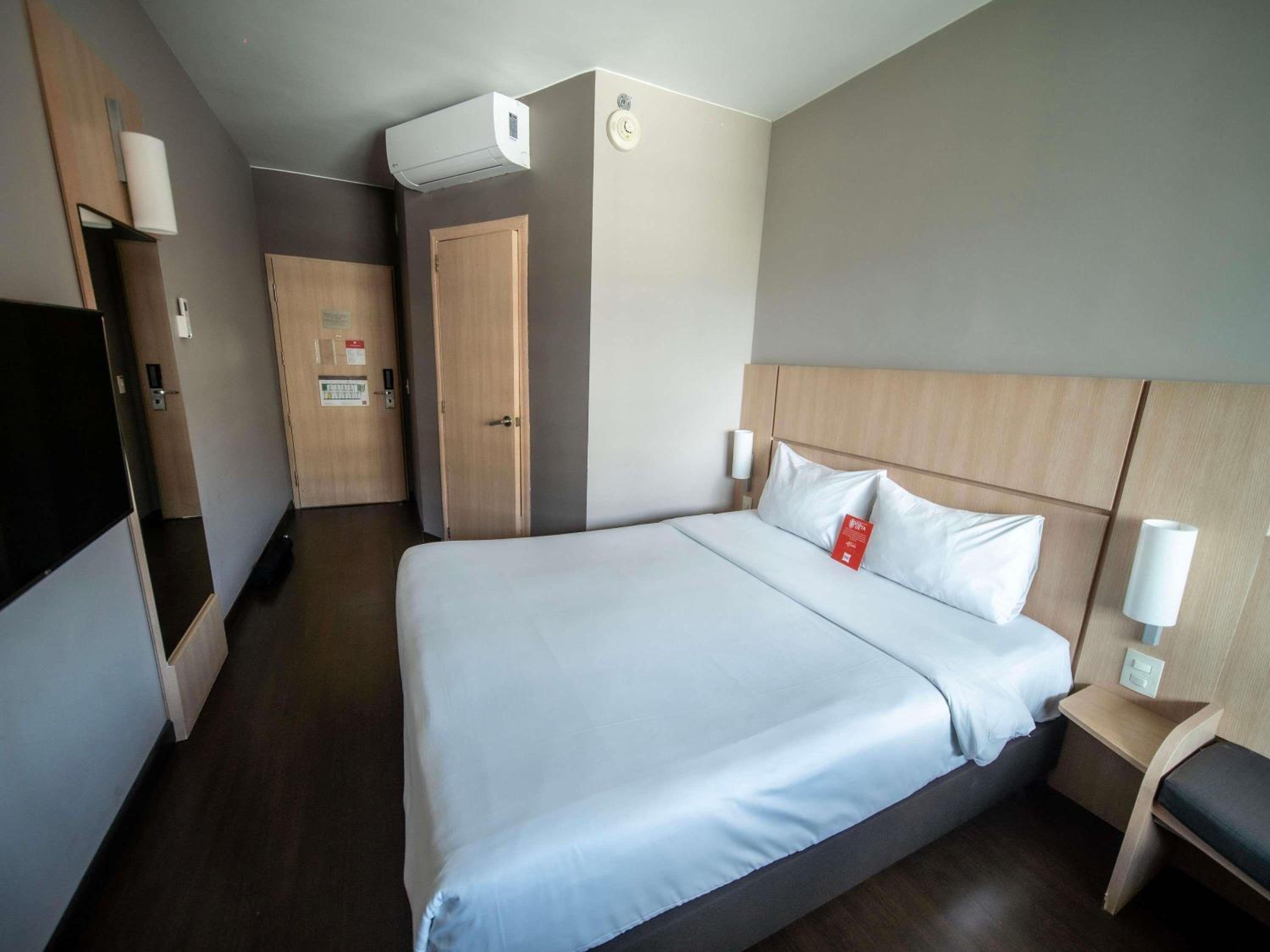Room, Futon Bed, with Child Extra Bed، Ibis Medellin 6/8