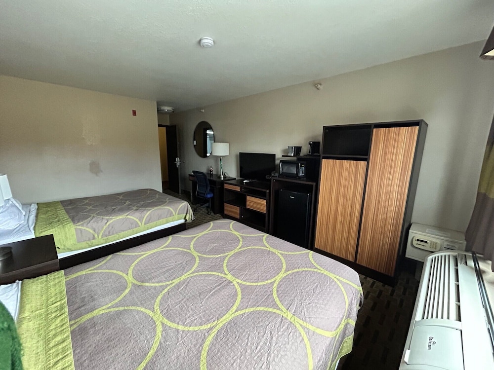 Super 8 By Wyndham Lynchburg Va 8/37