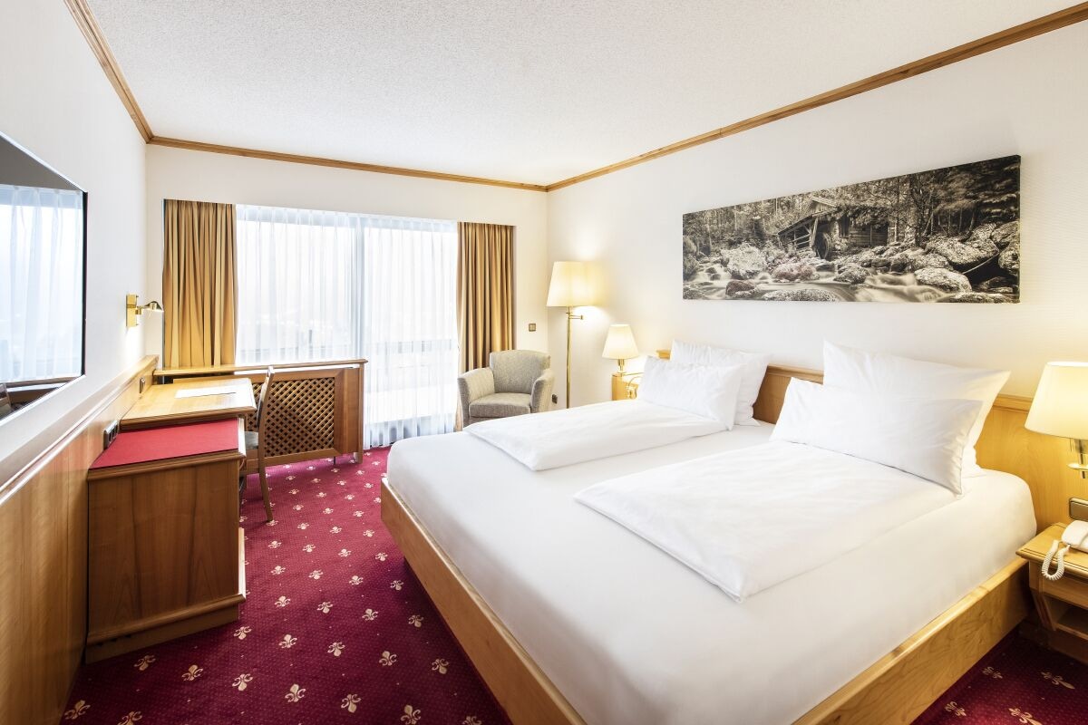 Suite, Double Bed, 2 Bathrooms