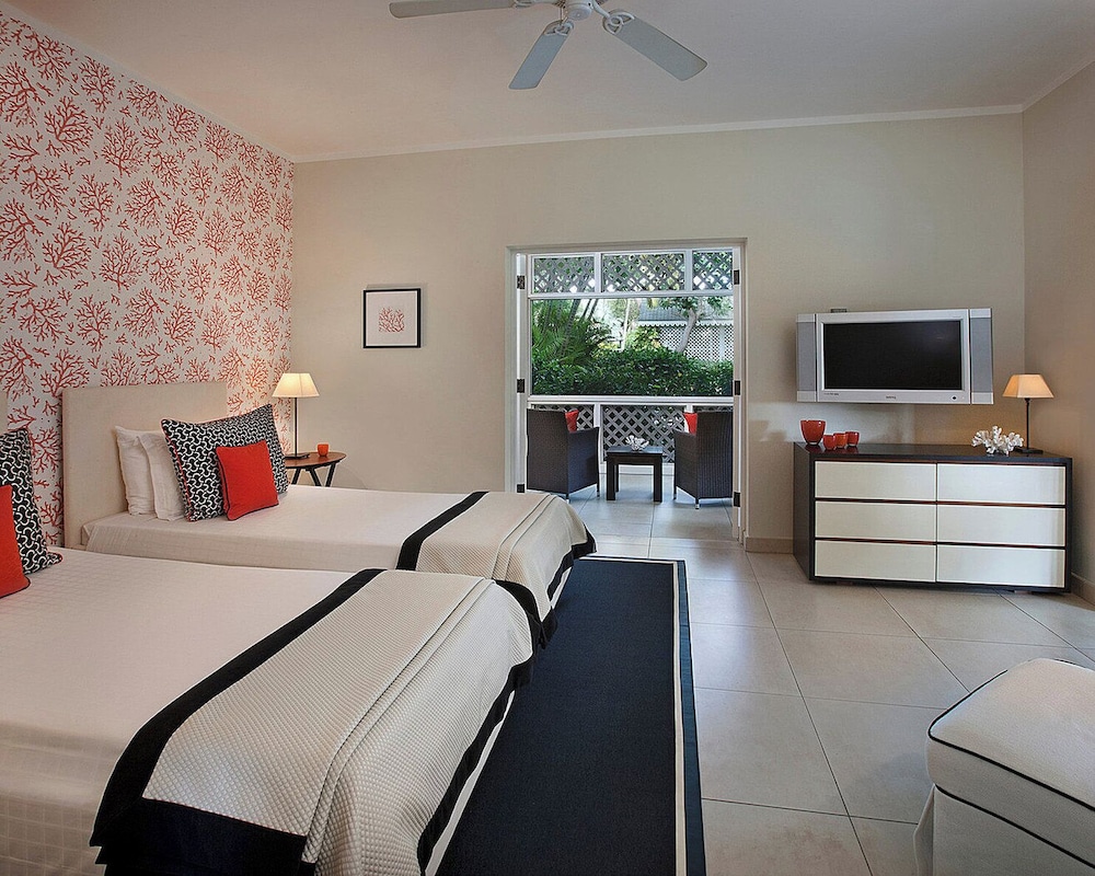 3 Bedrooms, Palm, Residence, Twin Beds, 2 King Beds, with Pool