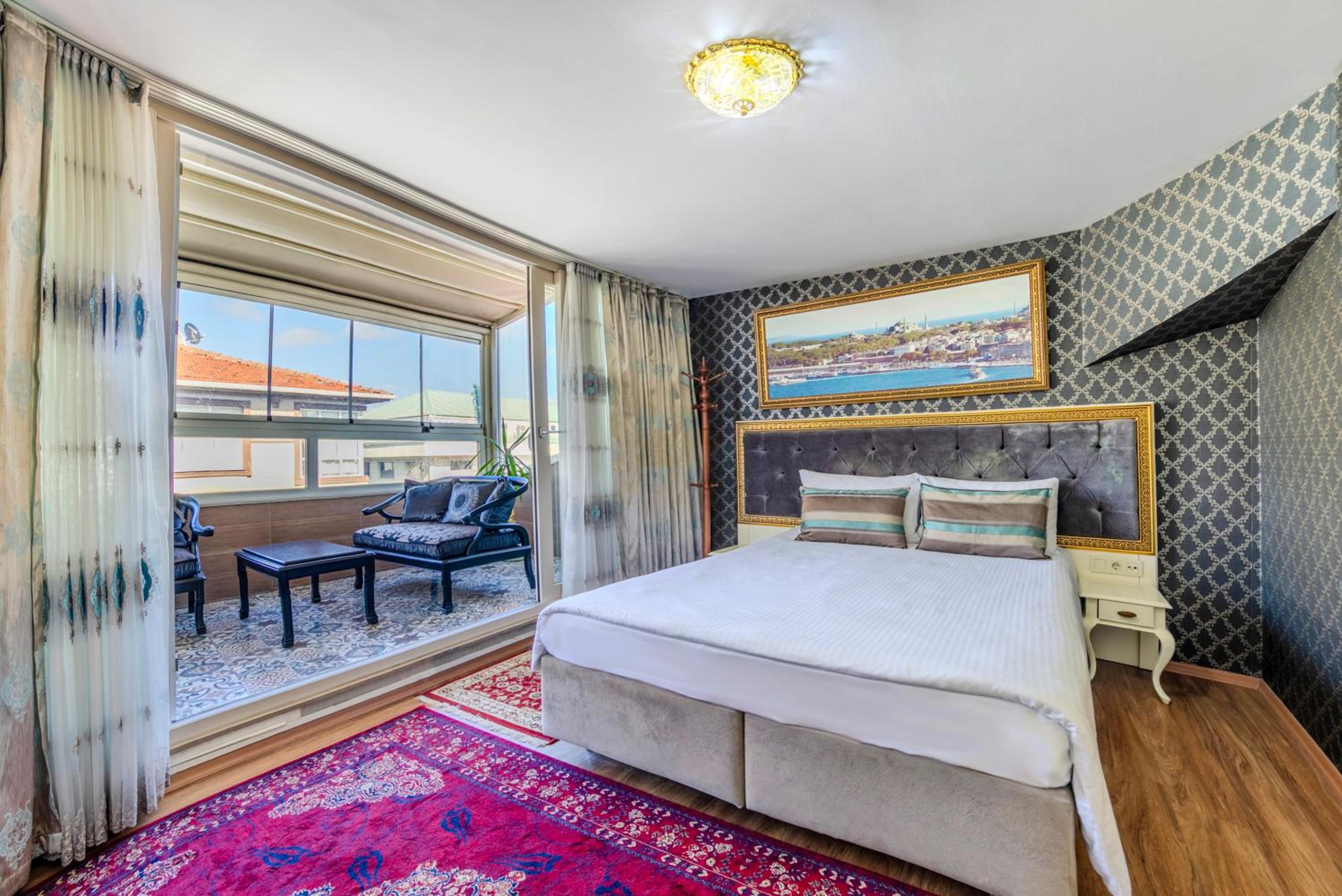 LEMIS SUITE 12/50