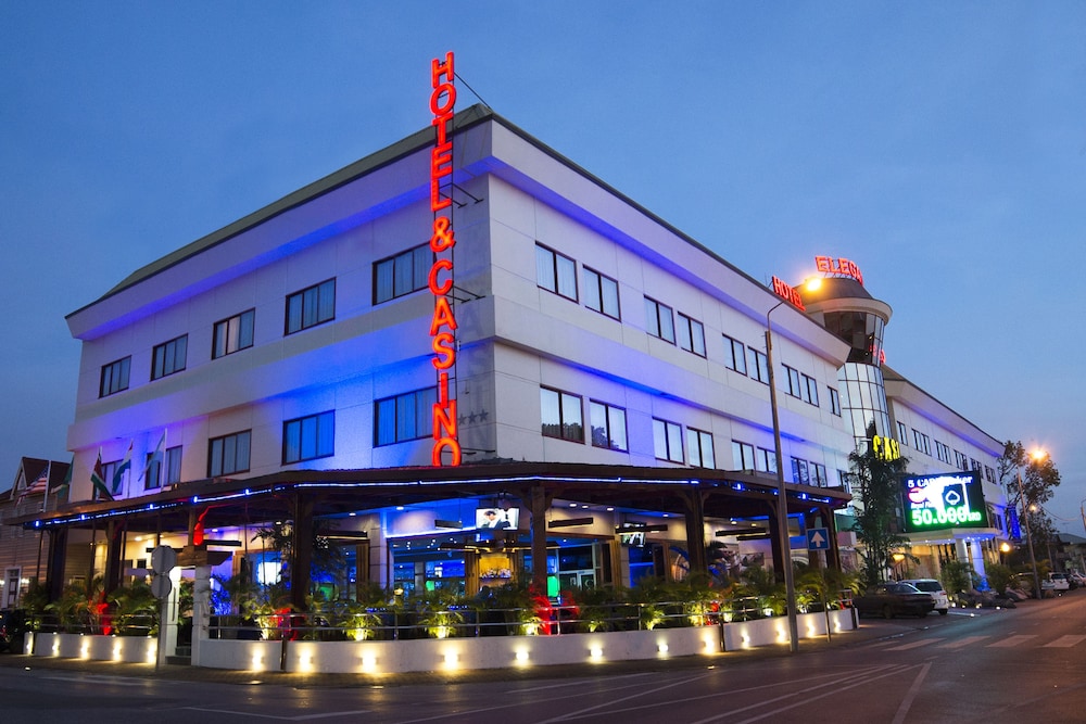 Elegance Hotel & Casino 4/50