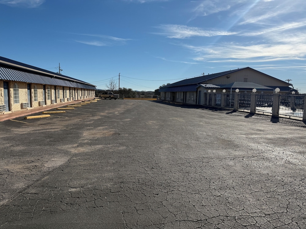 Rodeway Inn Llano 22/31