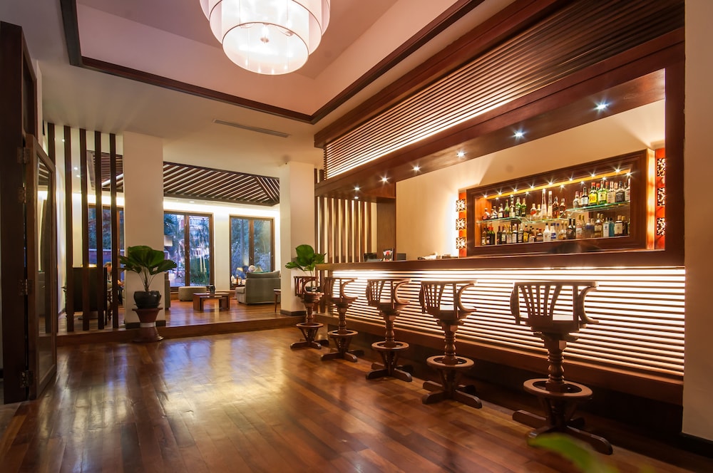THE PRIVILEGE FLOOR BY LOTUS BLANC 29/40