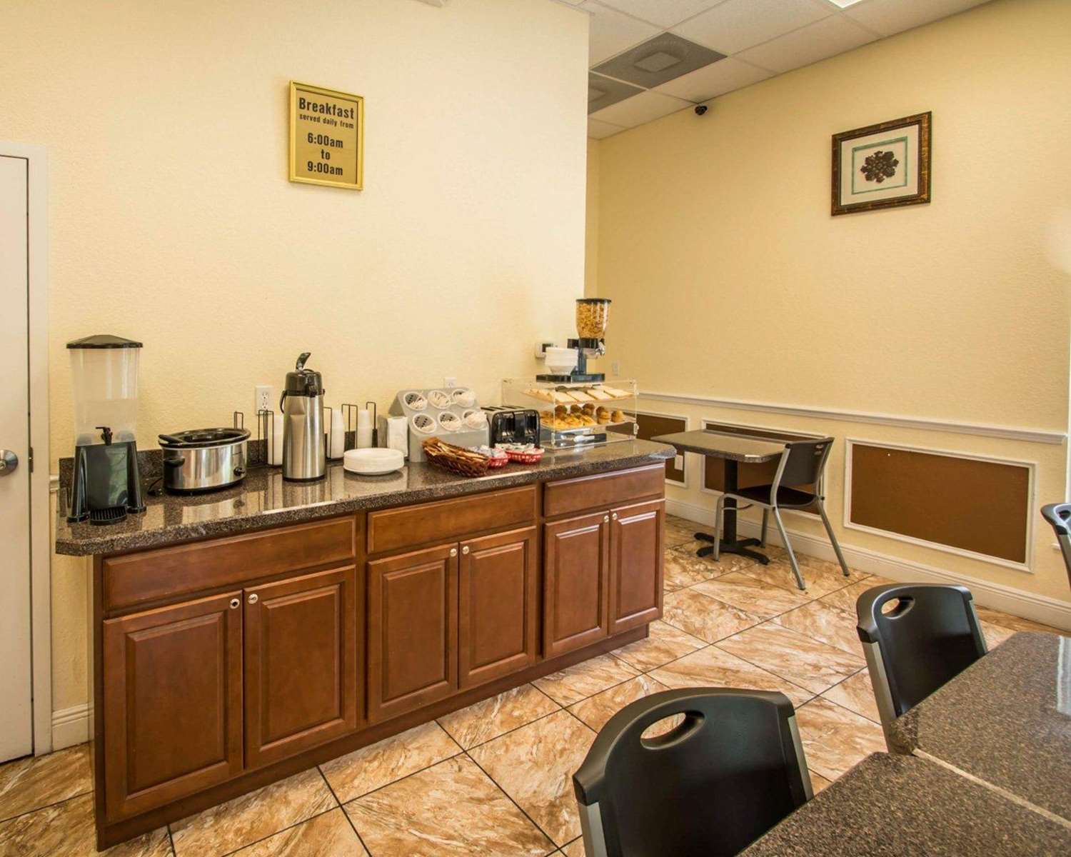 Green Palms Extended Stay 20/23