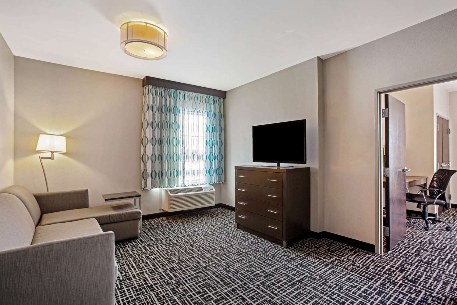 La Quinta Inn Suites By Wyndham York 34/53