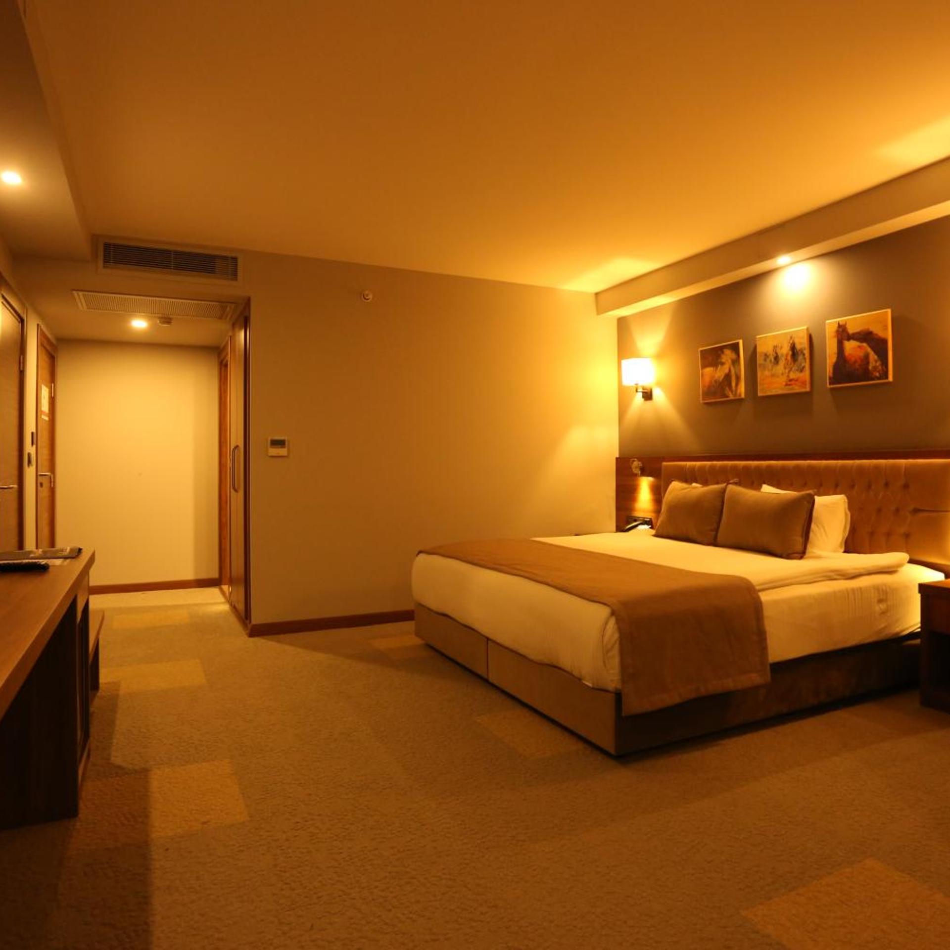Oytun Hotel 11/52