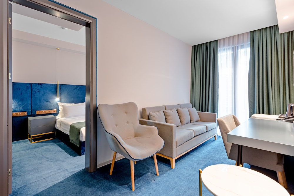 Ramada by Wyndham Tbilisi Old City 32/50